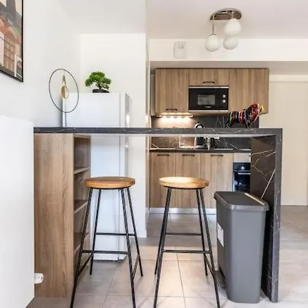 Le Vercingetorix Centre +parking * Κλερμόν Φεράν